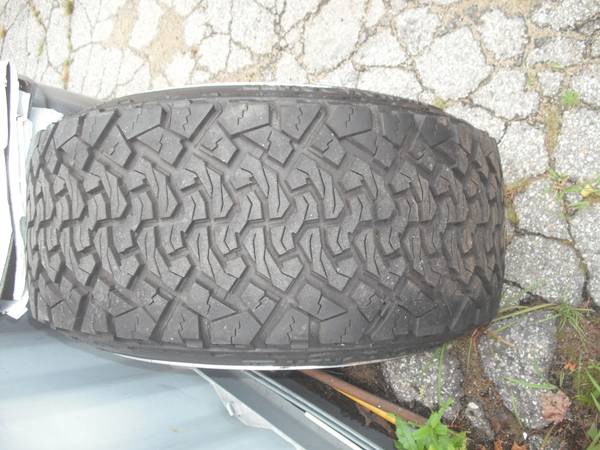 VENOM POWER TERRA HUNTER XT 33X12.50R22LT NEUMÁTICO LLANTA CROMADA 24'' 6 agujeros - $100 (Manchester nh)63470914915843124