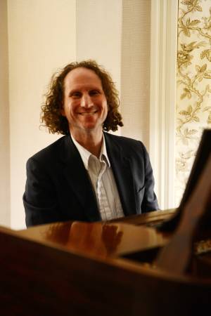 Quiet Male looking for 1 BD to share 1