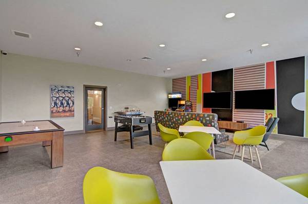 $2,140 / 2br - 960ft2 - Pets are welcome! 2 bd / 2 ba. Call for a tour! (Shoreline - Shoreline Park and Ride)63814636258691123