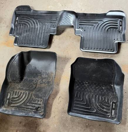 Ford Escape Husky floor mats 1