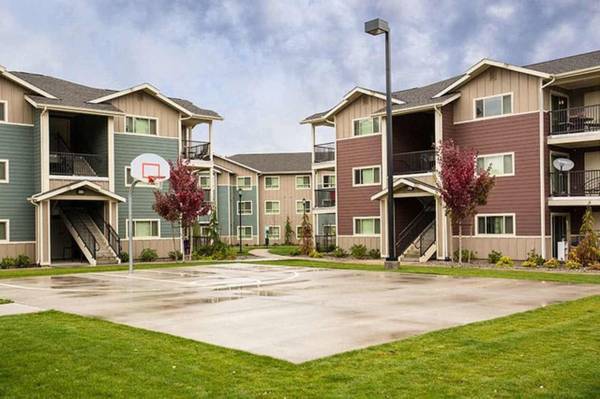 $1,500 / 2br - Income Restrictions Apply, Breakfast Bar, 2BD 1BA (2401 NE 4 Seasons Ln, Vancouver, WA)63820940540419120