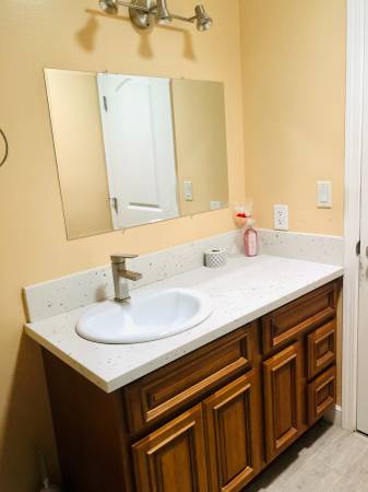 $1,100 / 1br - Comfortable Room with private bathroom, kitchen, laundry (milpitas)63880129587203121