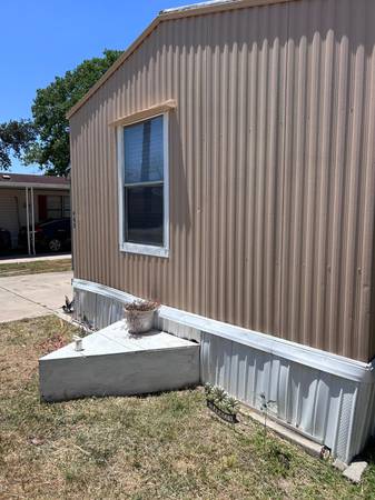 $28,000 / 2br - 786ft2 - Vendo traila cash o en pagos (Mcallen)64198896577025121