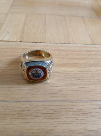 Molson Canadian Stanley Cup Championship Ring Edmonton Oilers 1