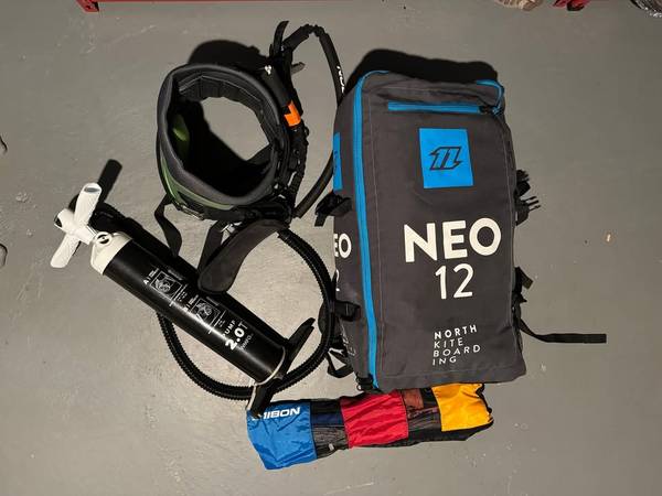 Kiteboarding Package - Barely Used 1
