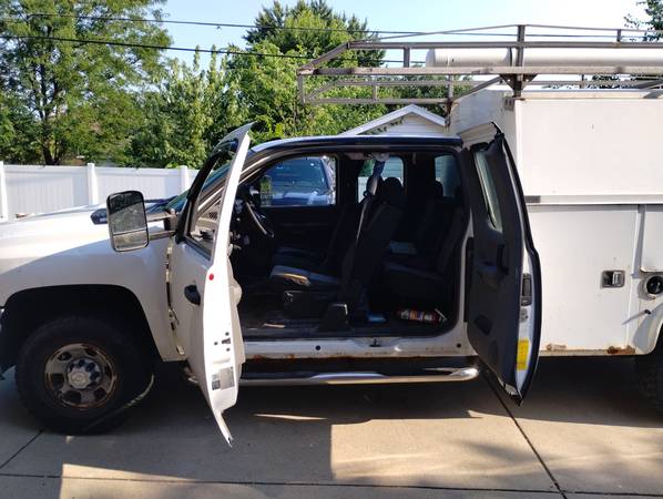 Chevy Ext Cab 3500 HD Camión de Trabajo - $10,500 (Lansing IL)63618847173379120