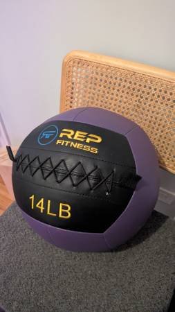 Reps Fitness 14lbs Medicine Ball 1