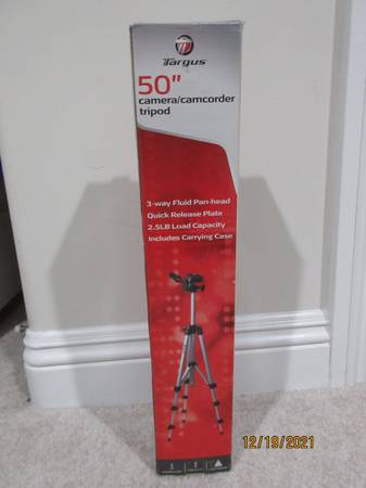 Camera/Camcorder Tripod 1