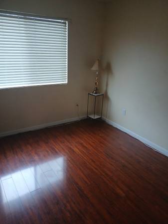 $1,400 Habitación privada/baño en alquiler $1,400/mes (Spring Valley)63663922309891123