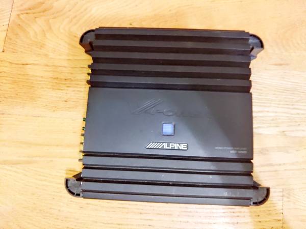 Alpine v-power MRP-M500 amplifier 1