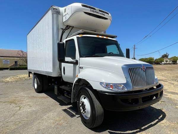 Camión internacional MV 18 pies 2019 para caja refrigerada **SIN CDL, CUMMINS** - $49,500 (SAN FRANCISCO)63440897881217122