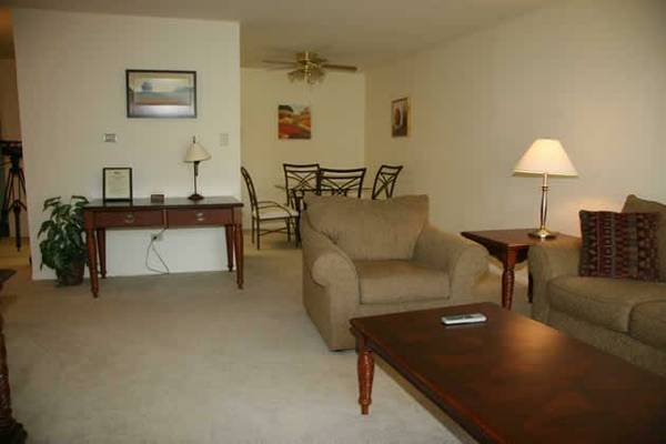 !!!NORTH BURBS ― HEAT INCLUDED ― 1 BR 1 BA ― WONDERFUL LOCATION ― !!!! 1