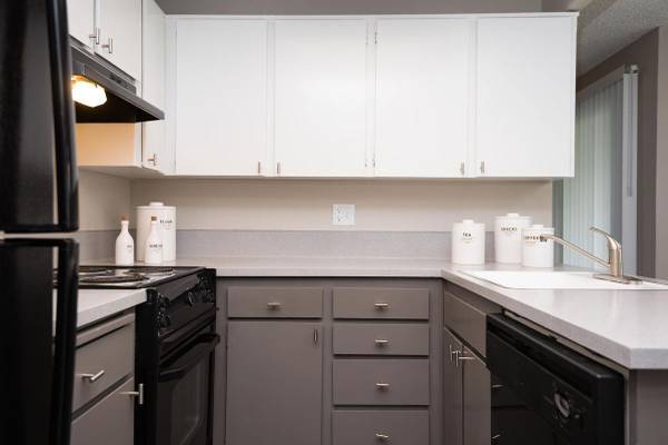 $1,603 / 2br - 902ft2 - Carports for Lease, Rentable Storage Spaces, Bicycle Storage (Argay Neighborhood)63672547375873124