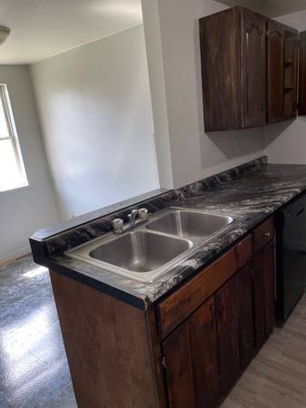 eveleth 4br 2ba upper duplex 1