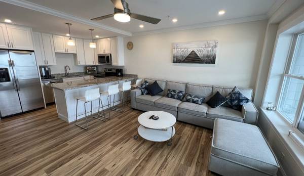 $2500.00 / 2br - 750ft2 - 315 Ocean Boulevard, Unit 50663931790587395124