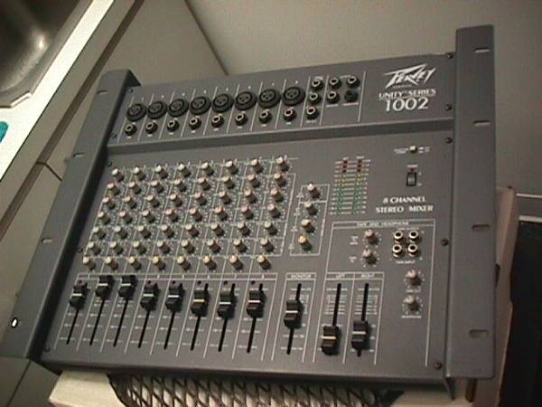 Peavey 1002 Stereo Mixer 1
