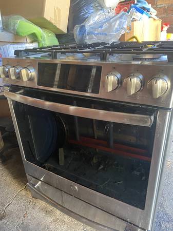 GE Gas range 1