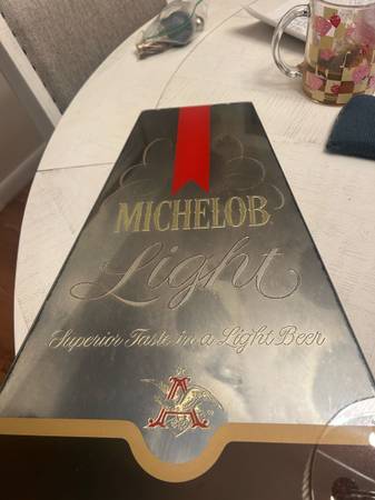 Michelob light superior taste in a loght beer 1