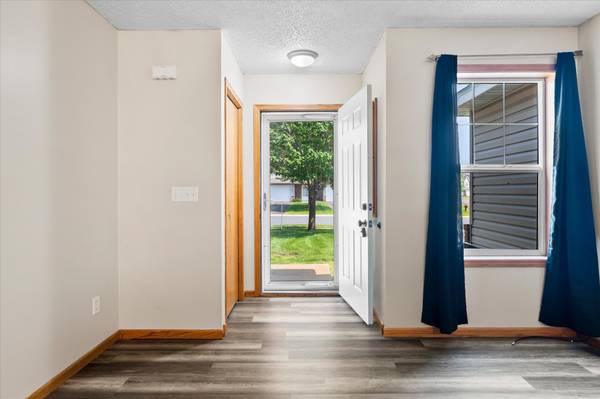 $215,900 / 2br - 1341ft2 - Affordable Town Home in Zimmerman!  REDUCED** (Zimmerman)63797857895427122