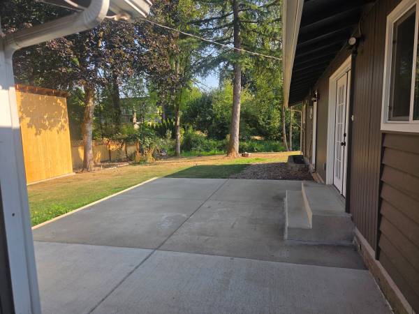 $1200 / 2br - Casa de alquiler por $1200 (Battle Ground)63672564791041121