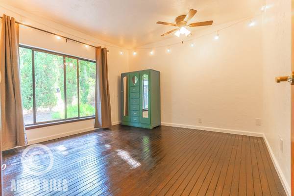 $1,200 Vaulted Ceilings, Private Balcony, Fast Internet! (aptos)63847328775169121
