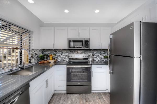 $2,635 / 1br - 780ft2 - Make The Move, Elevate Your Lifestyle In Our One Bedroom /One Bath! (15639 Avenida Alcachofa)63621380286723123