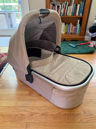 New Uppababy Bassinet 1