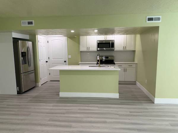 $2200.00 / 3br - 1800ft2 - Basement for rent63671008633089121