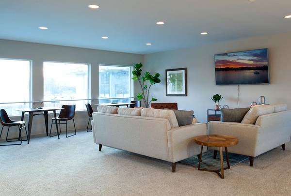 $1,593 / 2br - 943ft2 - Move-In Special: 6 Weeks FREE | Rent from $1,240!63660444527489124