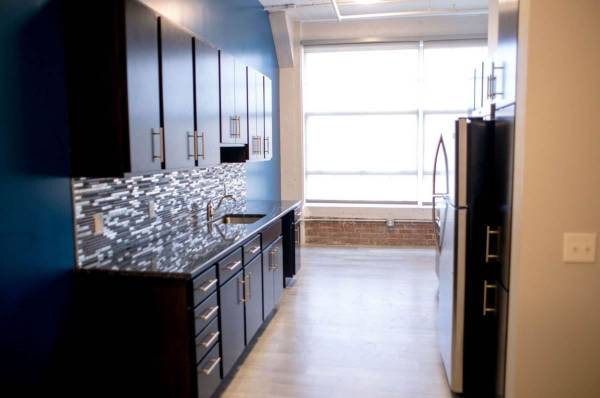 $860 / 1br - 713ft2 - Viva y trabaje en un hermoso loft moderno de 713 pies cuadrados (Wilmington - Cerca del centro de Mid-Town Brandywine)63666799796867120