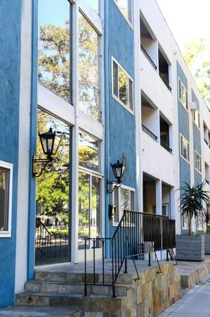 $2,124 / 300ft2 - UCLA Adjacent – Quartz Countertops and Stainless Steel Appliances (Westwood/UCLA)63952791119234124