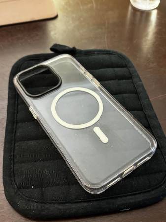 iPhone 15 Pro Max Rhinoshield Clear Case 1