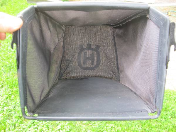 Mower Husqvarna Lawnmower Rear Bag Bagger With Frame - $45 (Waukesha)63470635551491121
