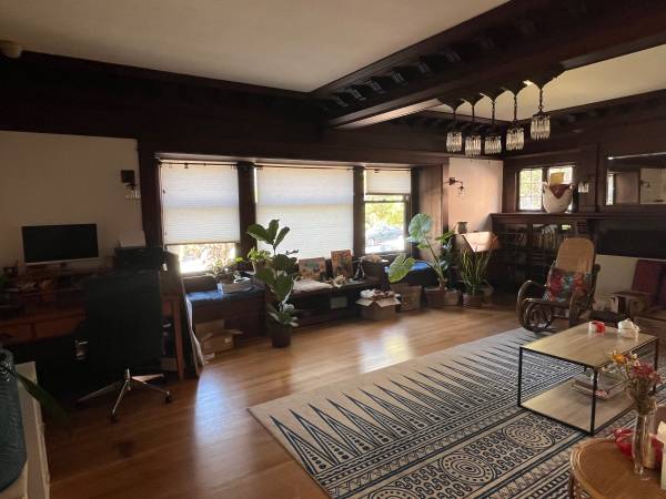$1,583 / 4br - Spacious, sunny room in gorgeous Grand Lake Oakland home (oakland lake merritt / grand)63884004703619123