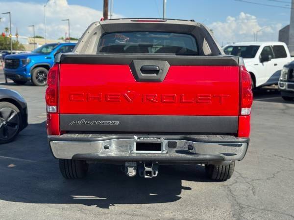 2005 Chevrolet Avalanche 1500 LS - $12,99563612870964993124