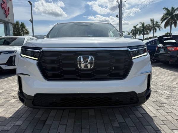 2025 Honda Pilot AWD SUV EXL - $27,999 (City Motor Miami LLC)63443253667587121