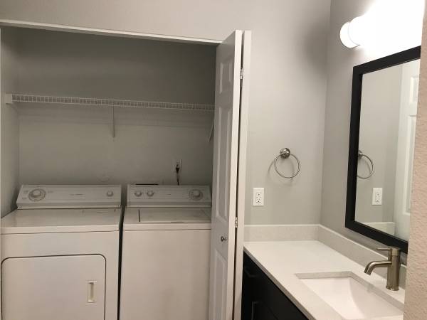$1,541 / 1 hab - 746 pies² - ¡Simplemente impresionante! Amplio de 1 habitación, 1 baño con mucha luz (Beaverton - Nike)63831328080513122