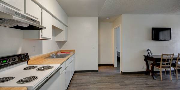 $372 Siegel Rewards Program, Large studio apartments63907026870403120