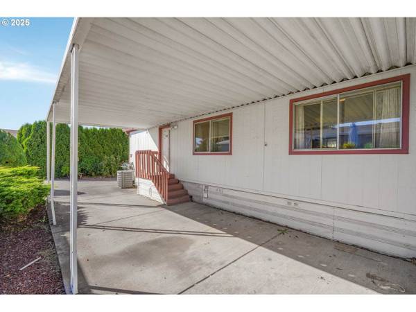 $499,000 / 4br - 2455ft2 - Damascus,  Home for Sale - 4bd 2ba/1hba64218332275715123
