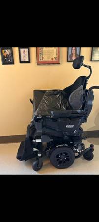Electric wheelchair 1
