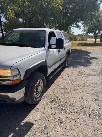 2003 Chevy Suburban 2500 - $5,000 (Chico)63617722832641121