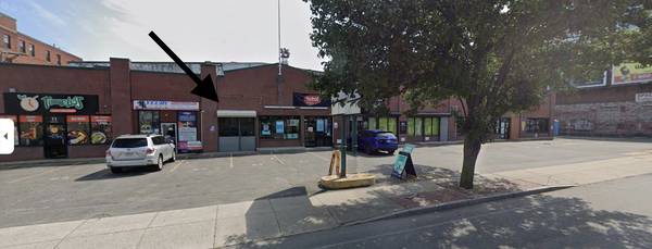 $1,250 / 200ft2 - Small Storefront on Busy Rte. 128 with Bathroom & Dedicated Parking (Lawrence)63996549371267120