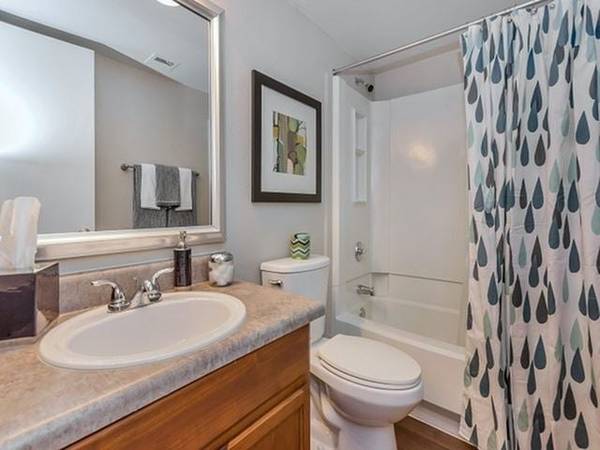 $1,349 / 1br - 750ft2 - Don't wait! This spacious 1 bed, 1 bath will go fast! 750 Sq Ft! (Gilbert)63966953074819122