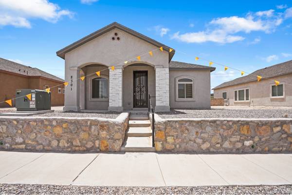$1900.00 / 4br - 1514ft2 - Stunning Single Unit Home in El Paso | $1900/mo | Available 10/13/202563971417253891120