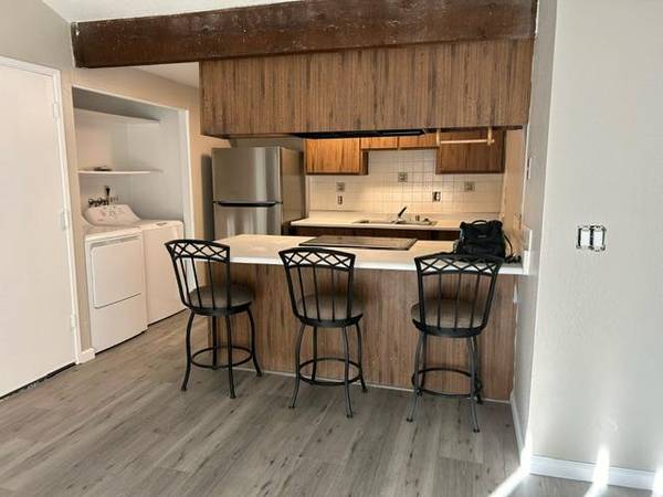 $2,500 / 2br - 1100ft2 - 2b/2b CITRUS HEIGHTS DUPLEX AVAILABLE NOW! (Citrus Heights)64044026429827122