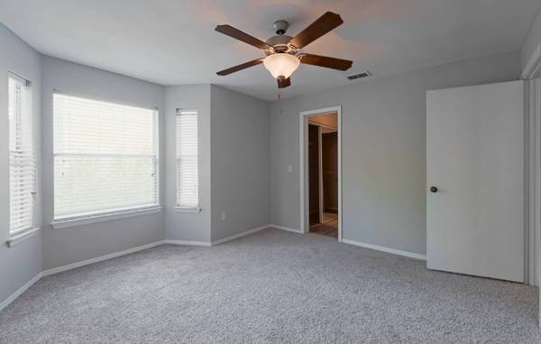 2B/2B, Situated in jacksonville !, Swimming Pool 1