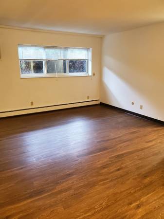 $1,000 / 2br - 860ft2 - 2br-w/obal-North Hills-Hello Fall-860sqft-w/planking floors (Ross Township/North Hills)64013205801986124