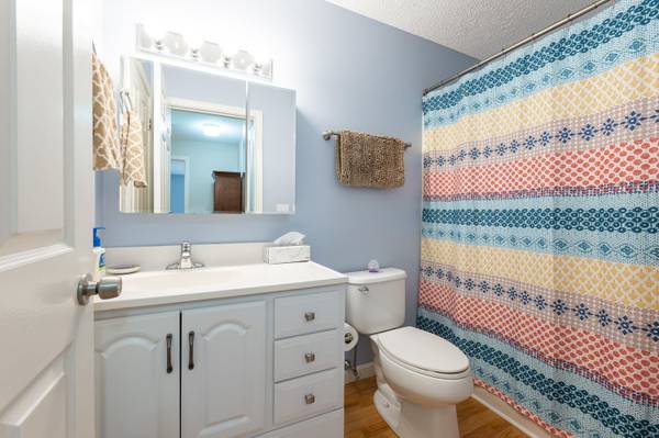 $1,485 / 1br - 1100ft2 - Condominio de lujo en 300 North River Granite Kitchen, Servicio de conserjería y Vista al río (Manchester)63656177999873121