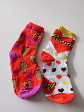 Reeses Peanut Butter Hearts Valentines Day Socks 2 Pair Women 5-10 1