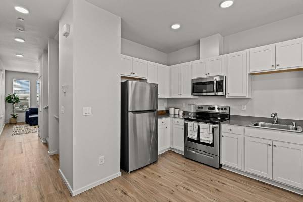 $2,385 / 3br - 1357ft2 - Hermosas Viviendas Adosadas - ¡Lujo Esperándote!63672512064259120
